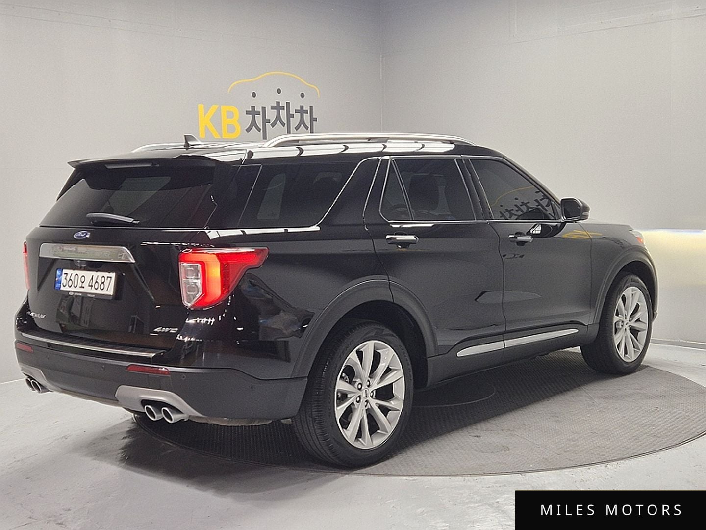 Ford Explorer 2022 — миниатюра 4