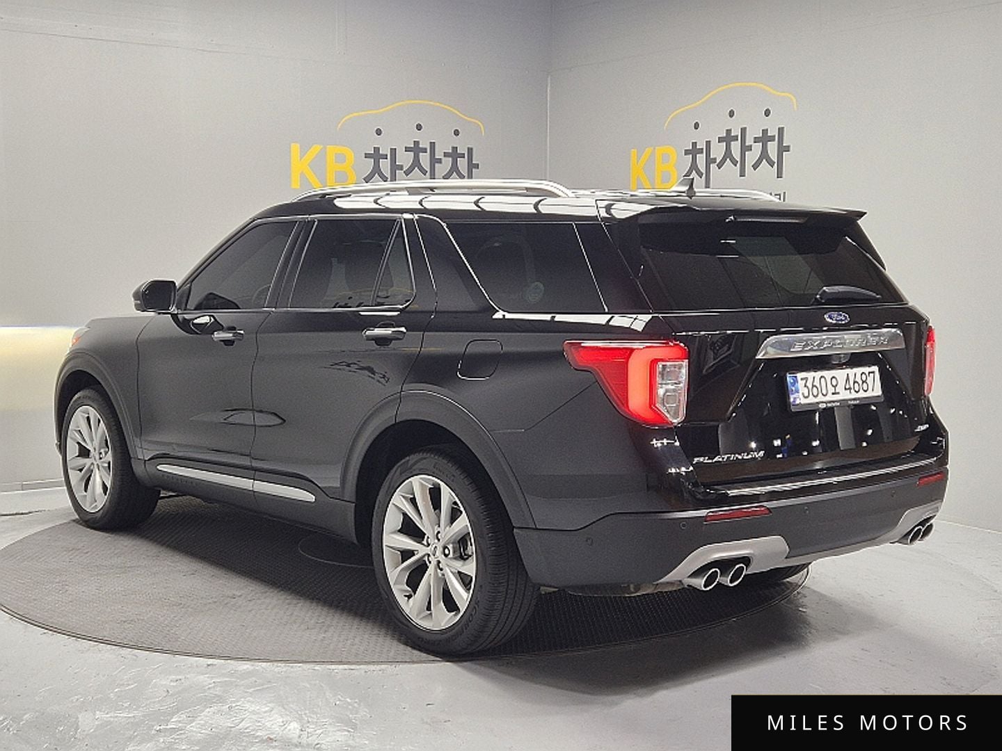 Ford Explorer 2022 — миниатюра 6