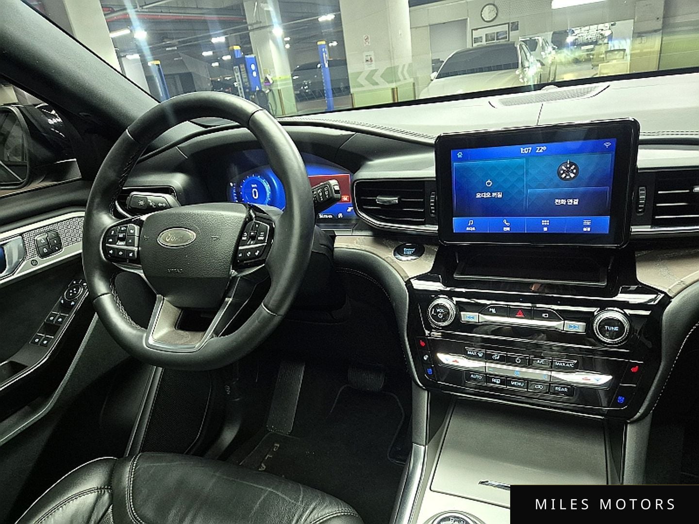 Ford Explorer 2022 — миниатюра 10