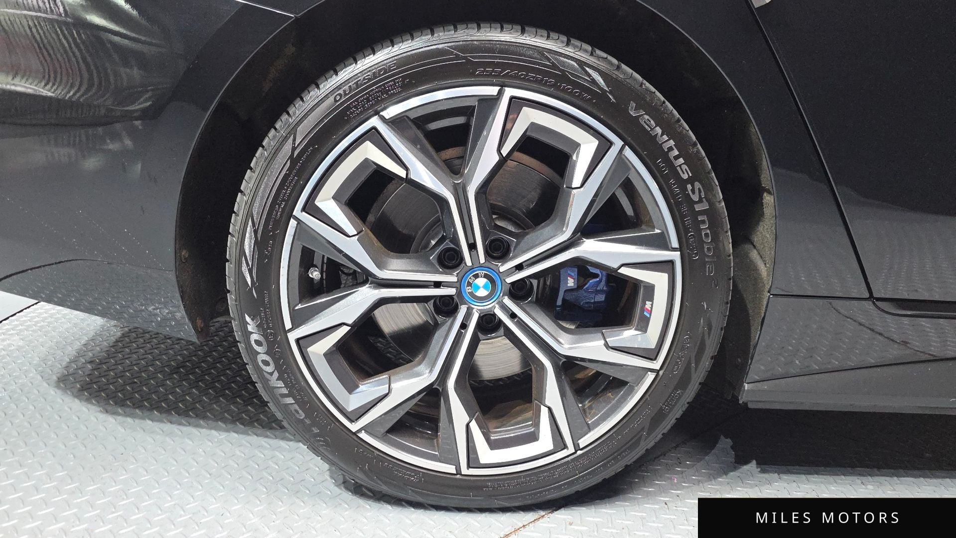 BMW i4 2024 — миниатюра 5