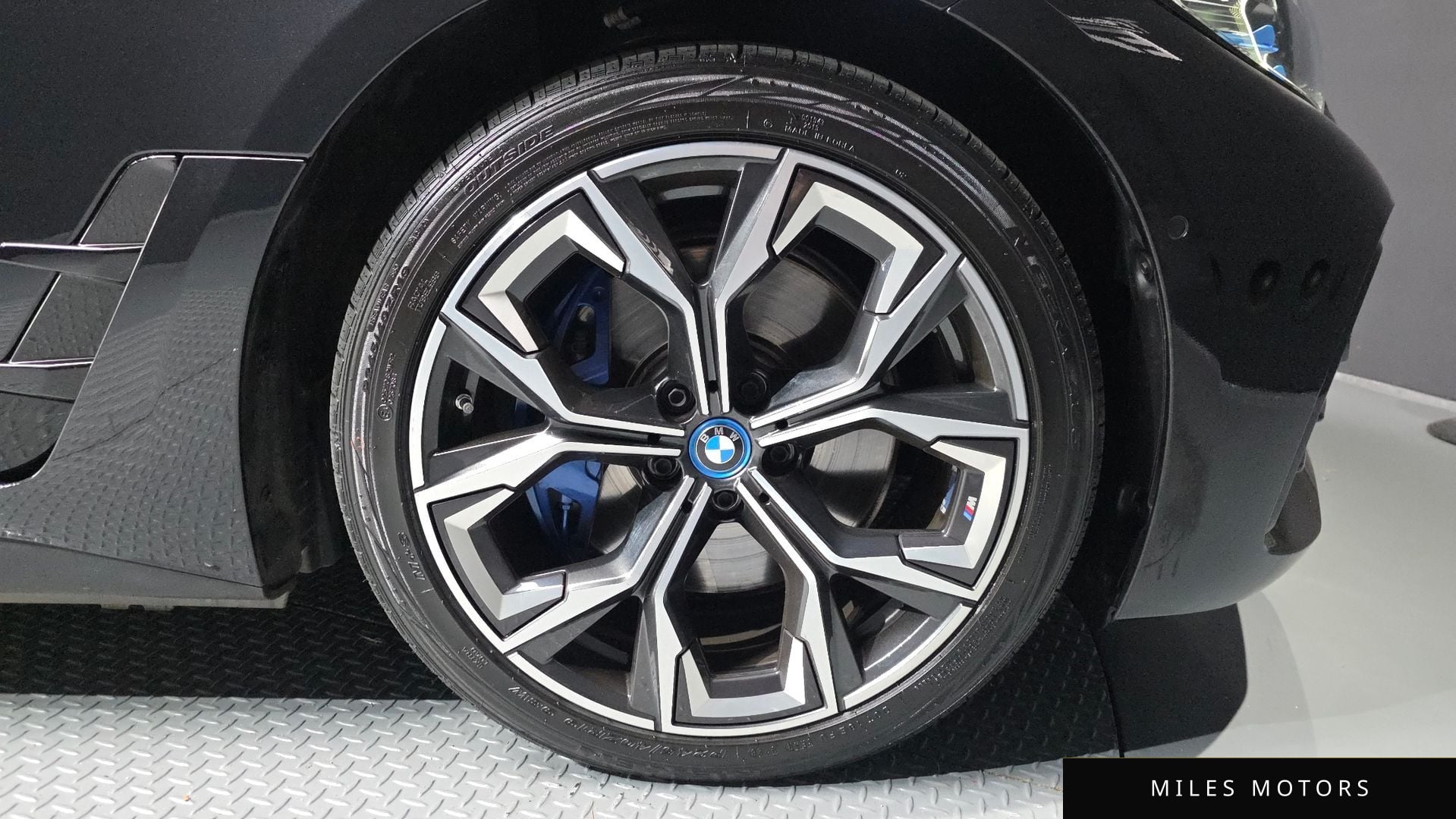 BMW i4 2024 — миниатюра 7
