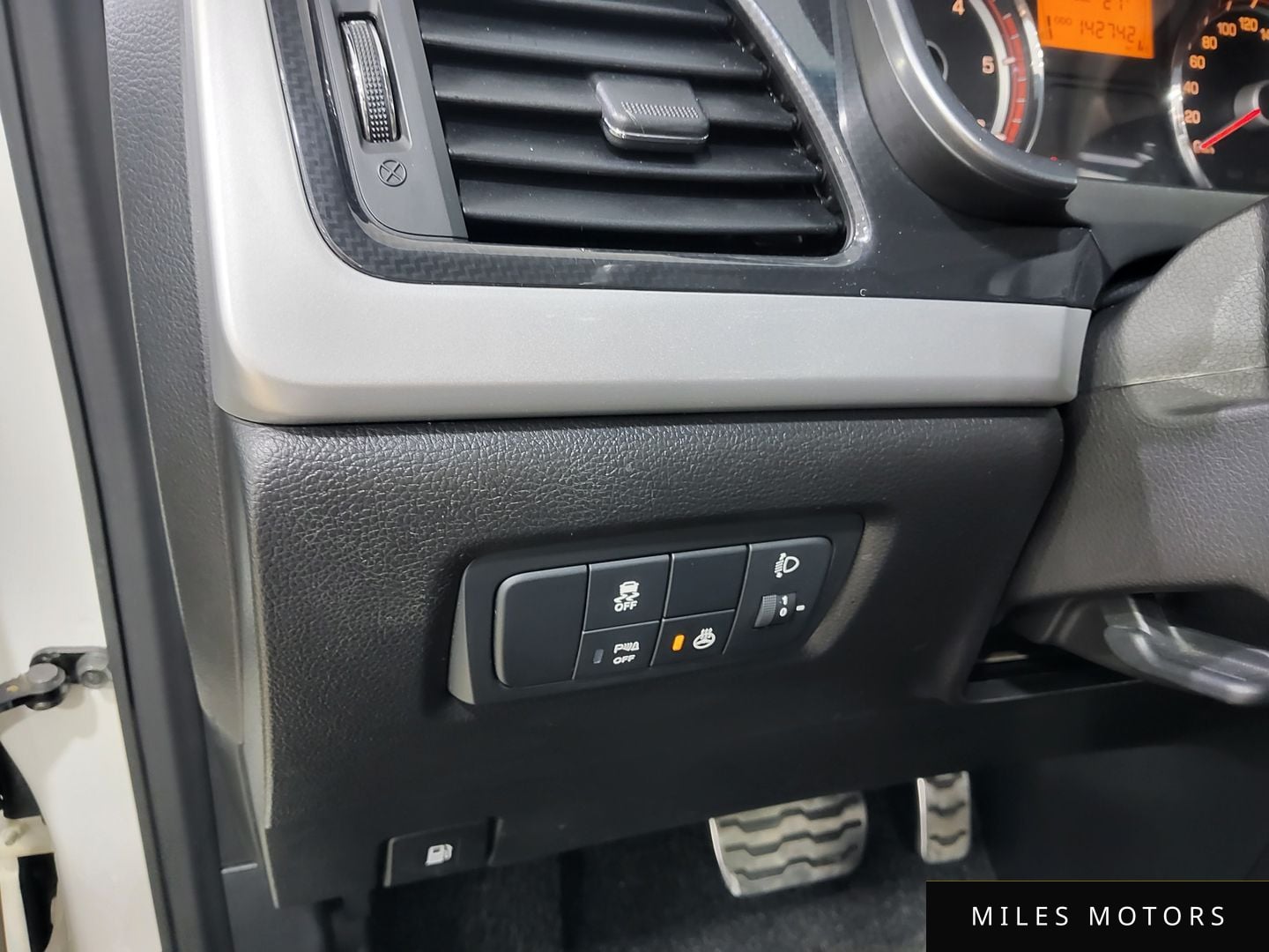 KG Mobility KORANDO 2017 — миниатюра 13