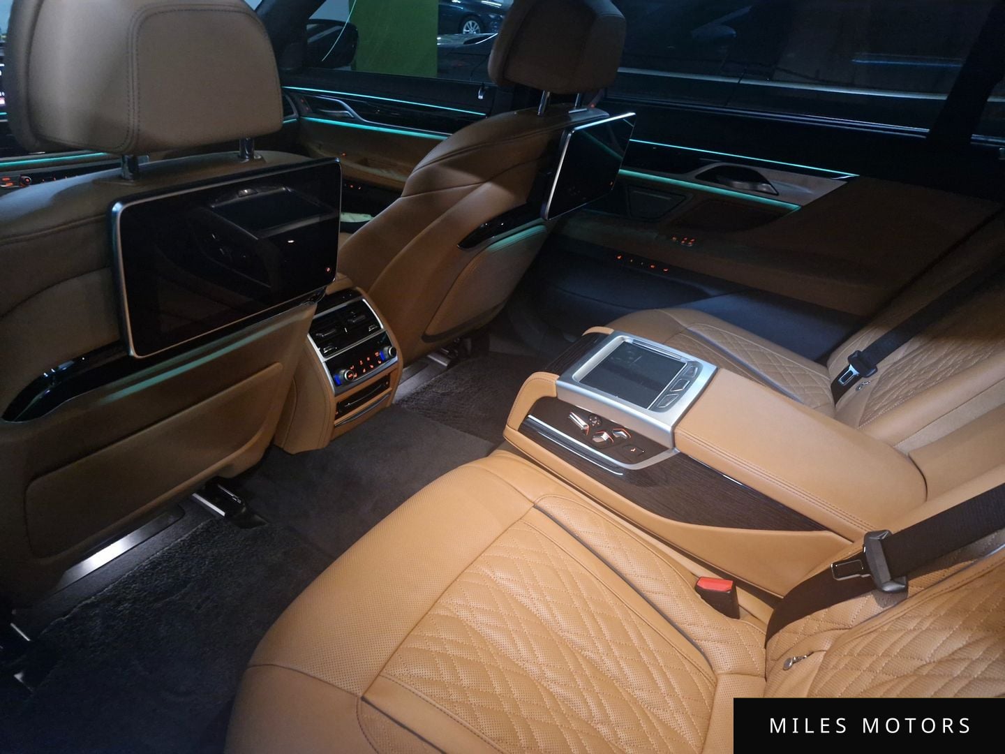 BMW 7 Series (G11) 2022 — миниатюра 7