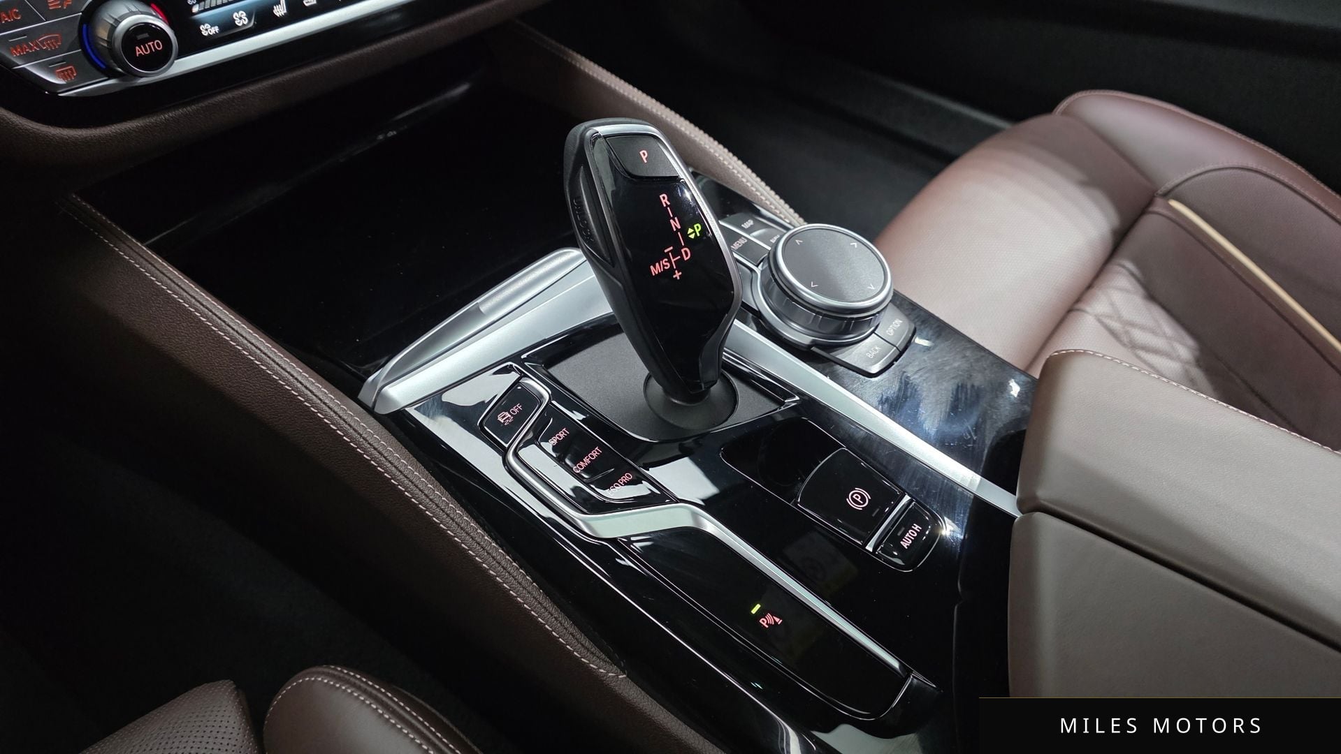 BMW 5 Series (G30) 2023 — миниатюра 12