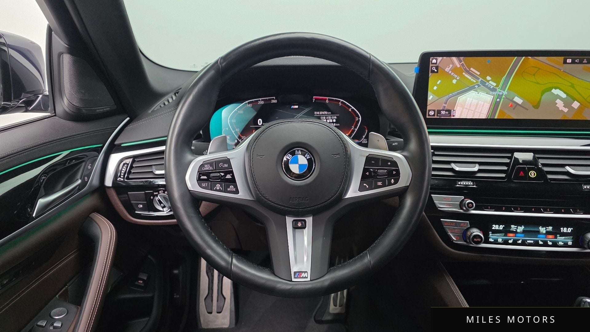 BMW 5 Series (G30) 2023 — миниатюра 19