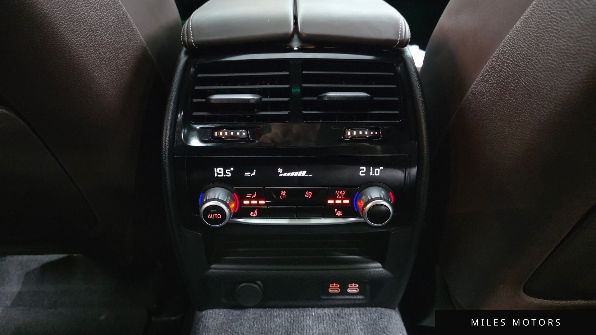 BMW 5 Series (G30) 2023 — миниатюра 25