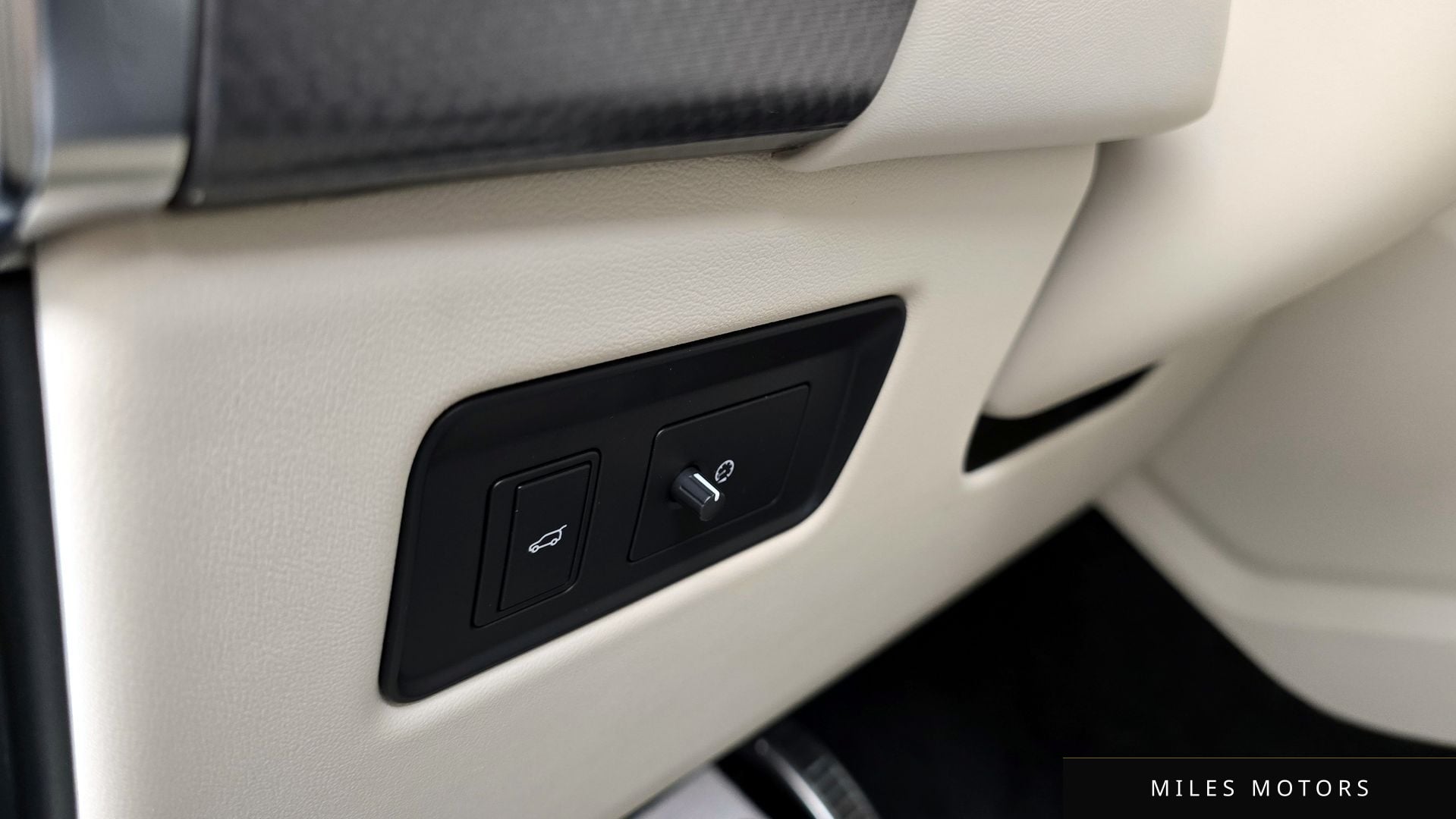 Land Rover Range Rover Sport 2022 — миниатюра 28