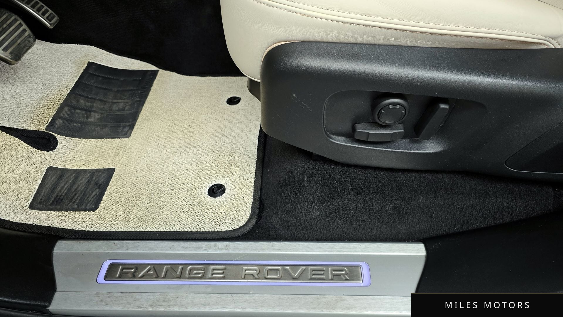 Land Rover Range Rover Sport 2022 — миниатюра 31