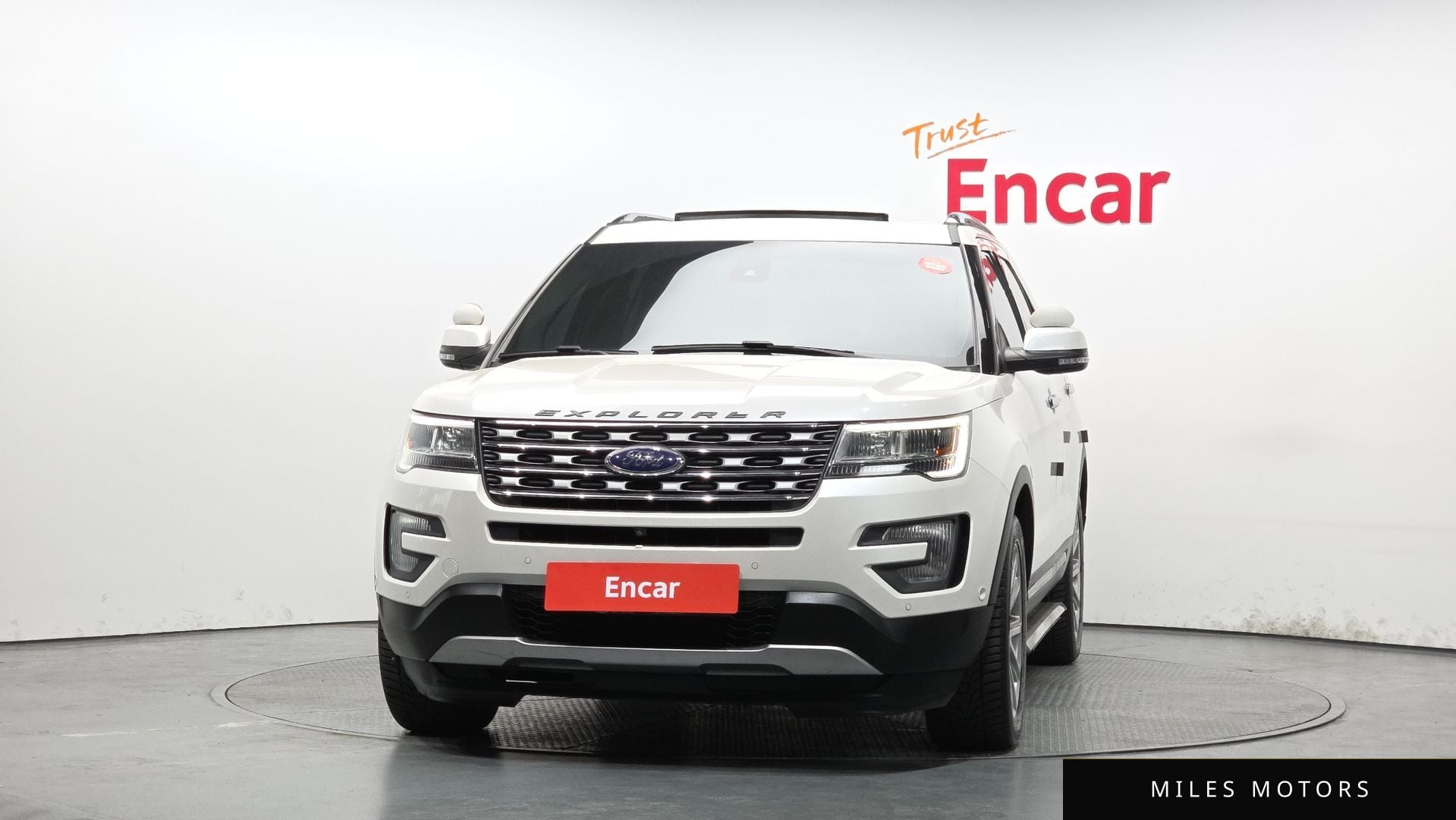 Ford Explorer 2017 — миниатюра 3