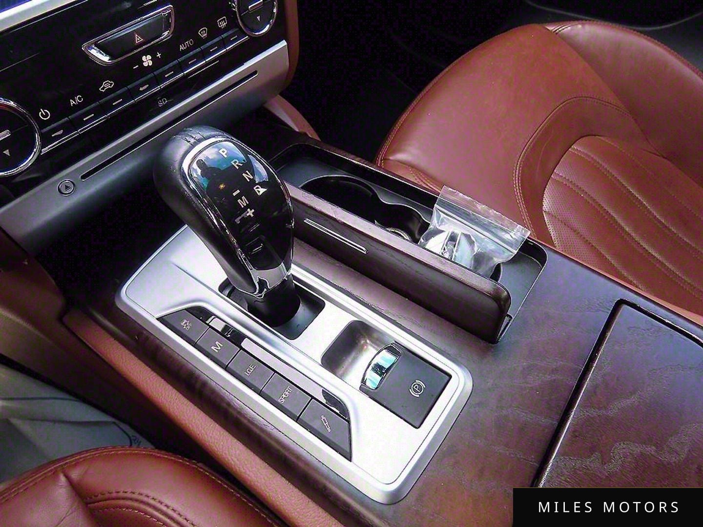Maserati Quattroporte 2015 — миниатюра 10