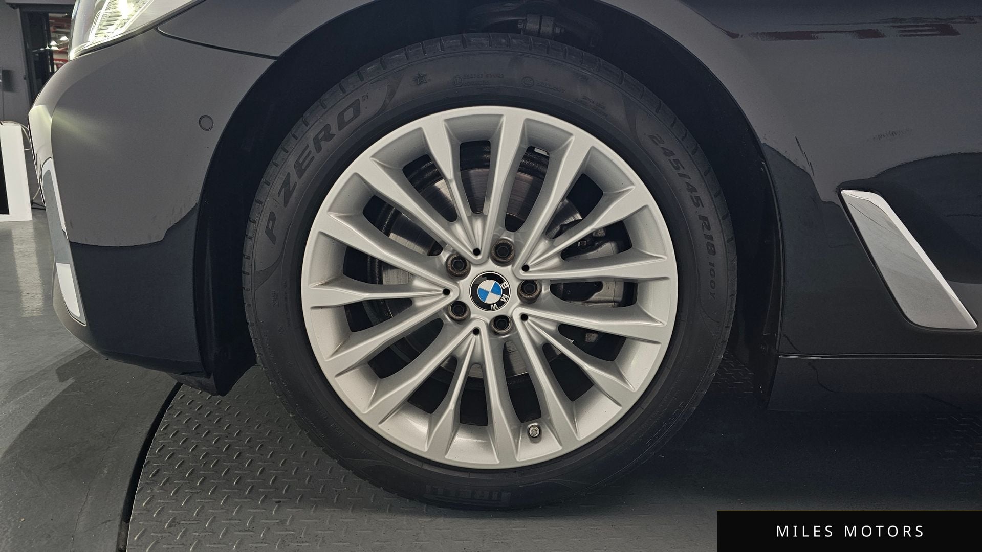 BMW 5시리즈 (G30) 2022 — миниатюра 4