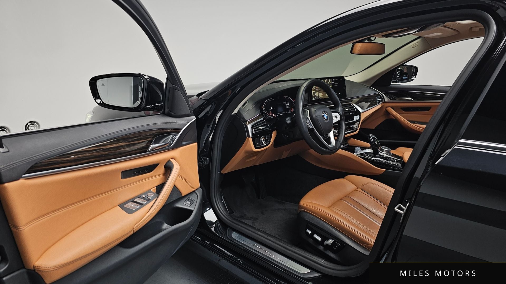 BMW 5시리즈 (G30) 2022 — миниатюра 12