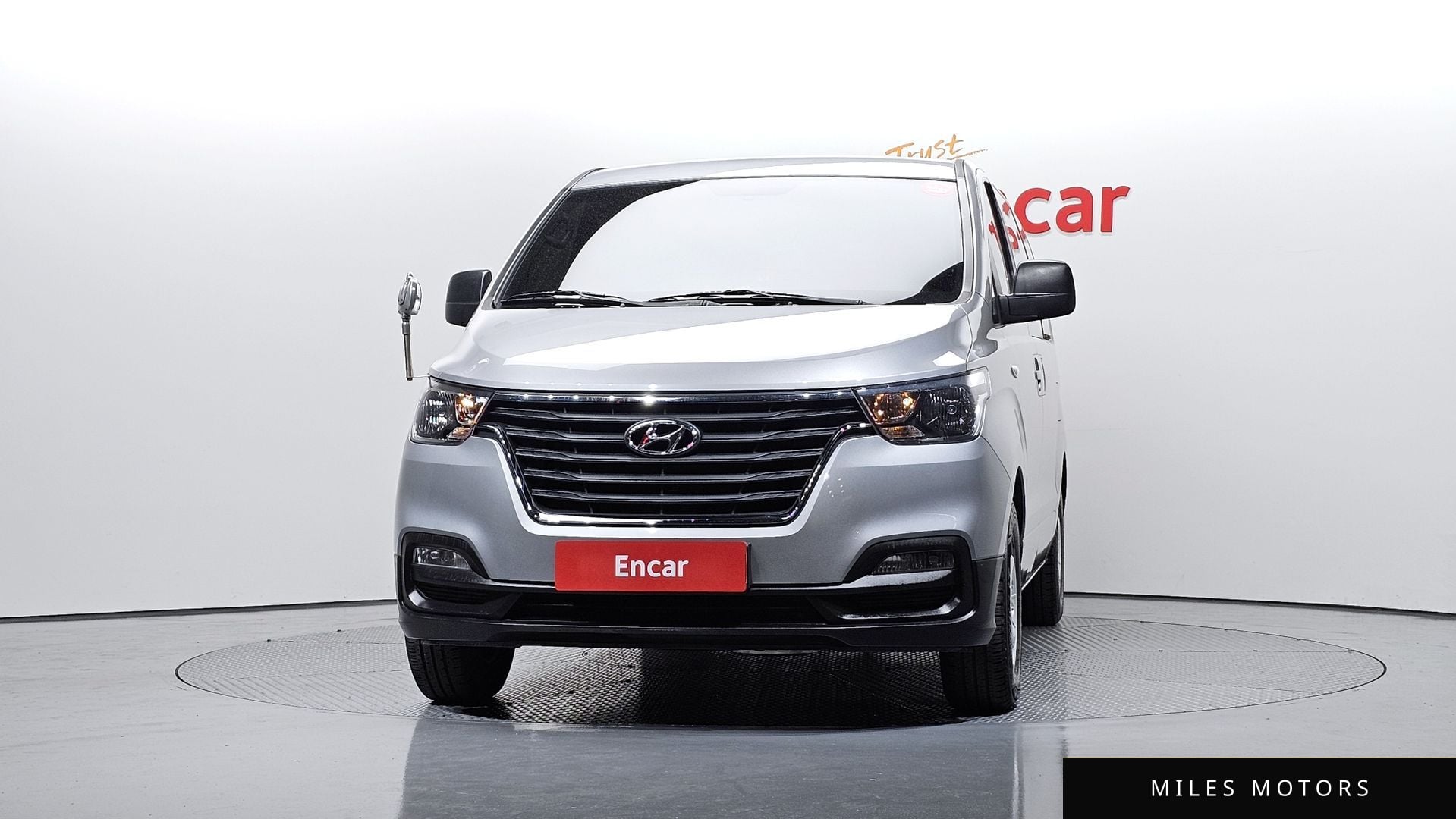 Hyundai Starex 2021 — миниатюра 3