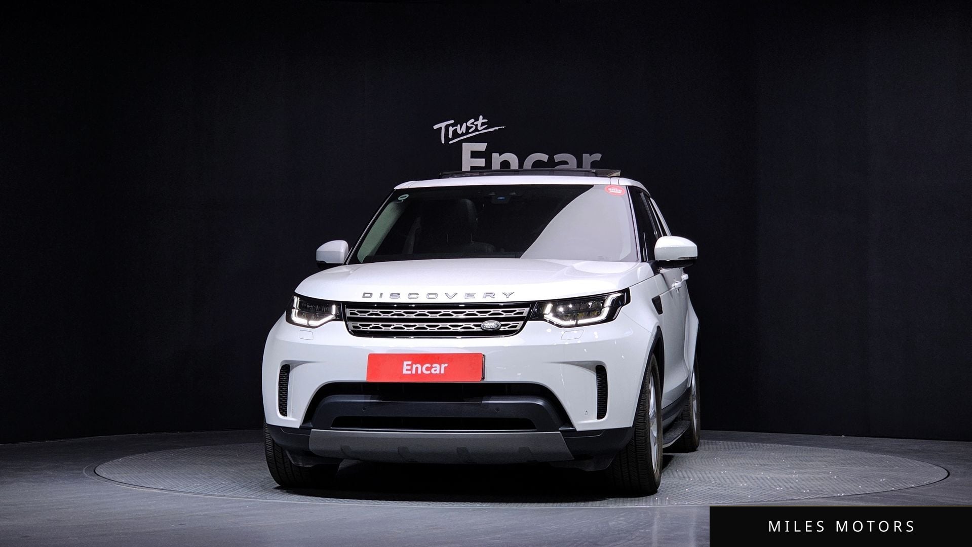 Land Rover Discovery 2018 — миниатюра 3