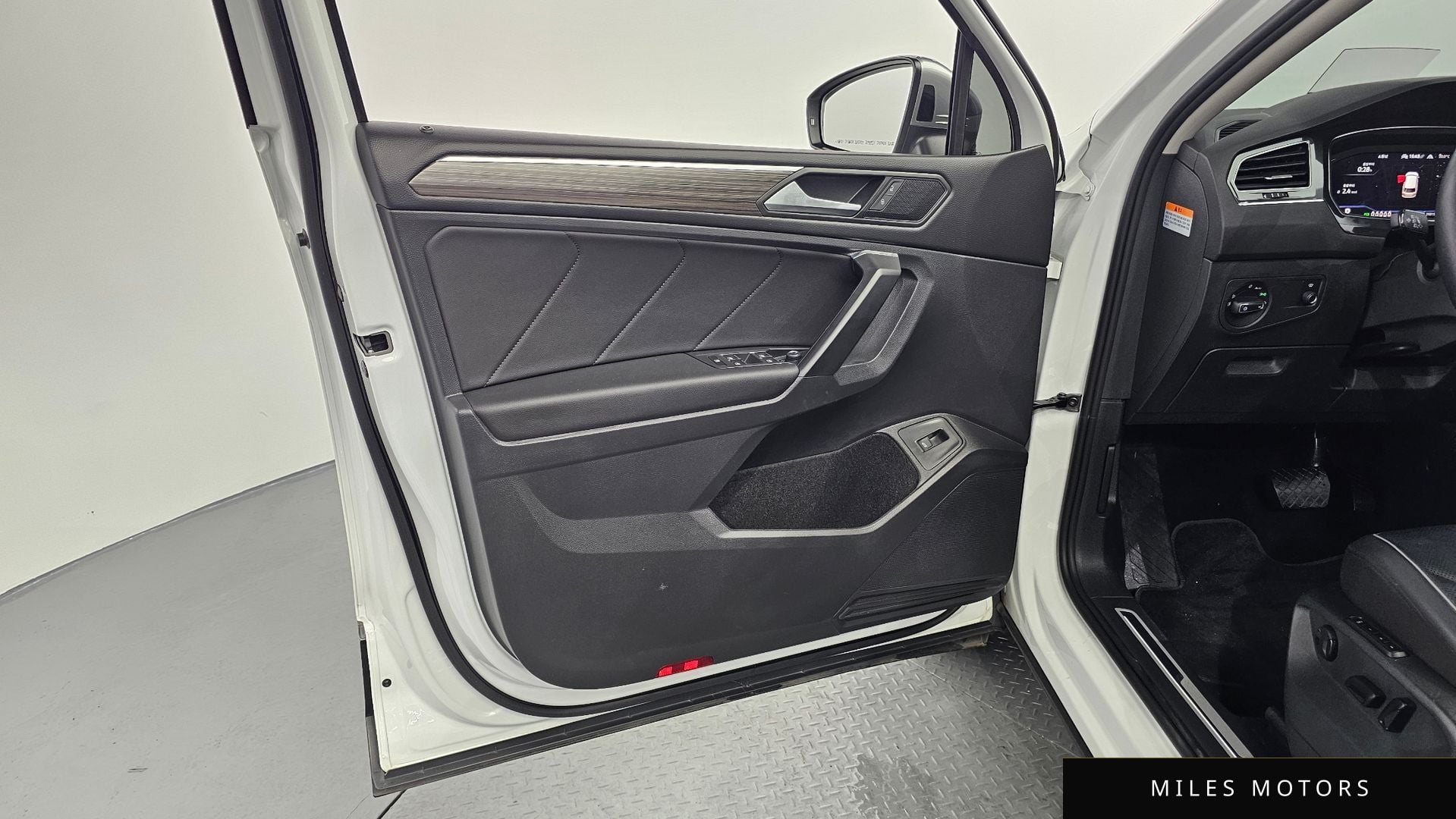 Volkswagen 티구안 올스페이스 2023 — миниатюра 14