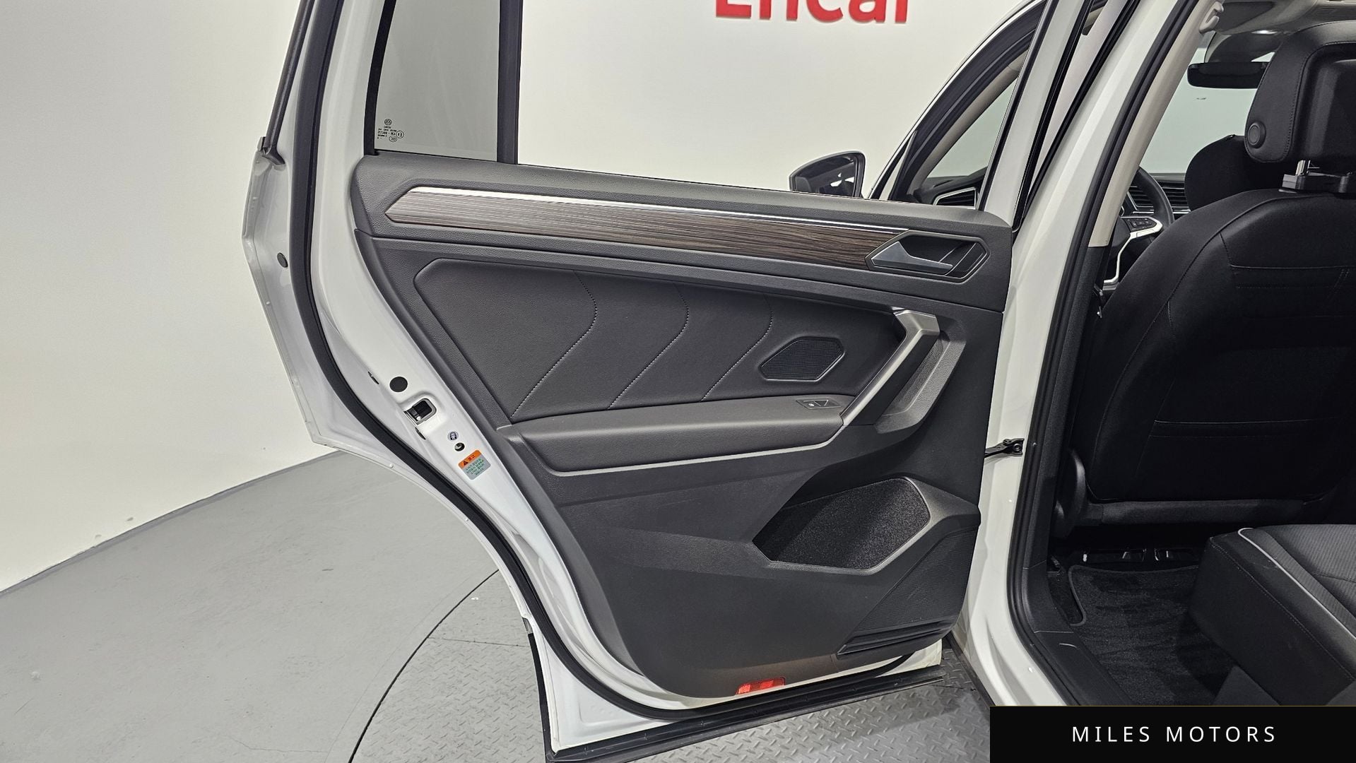 Volkswagen 티구안 올스페이스 2023 — миниатюра 15