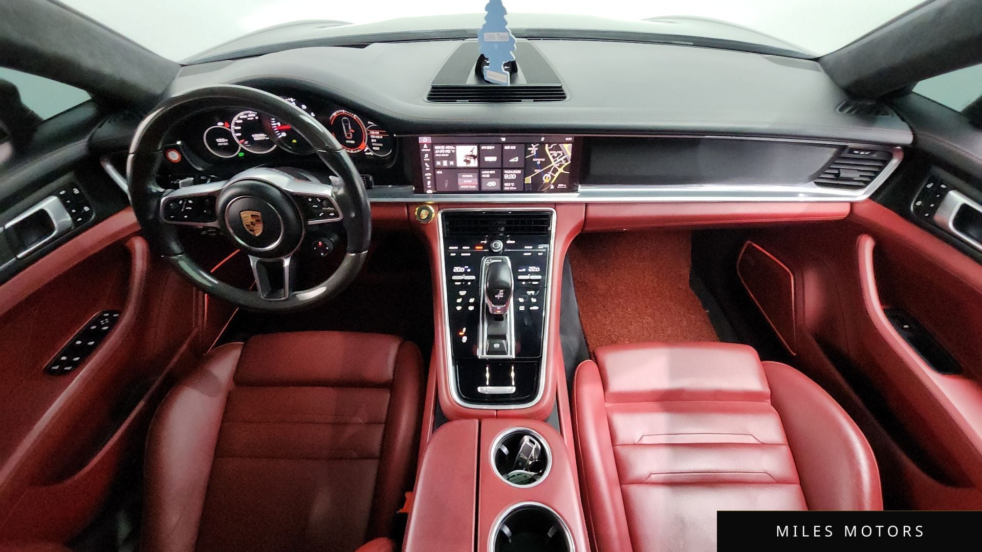 Porsche Panamera 2019 — миниатюра 7