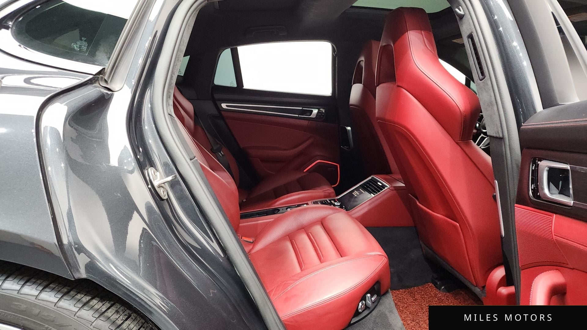 Porsche Panamera 2019 — миниатюра 11