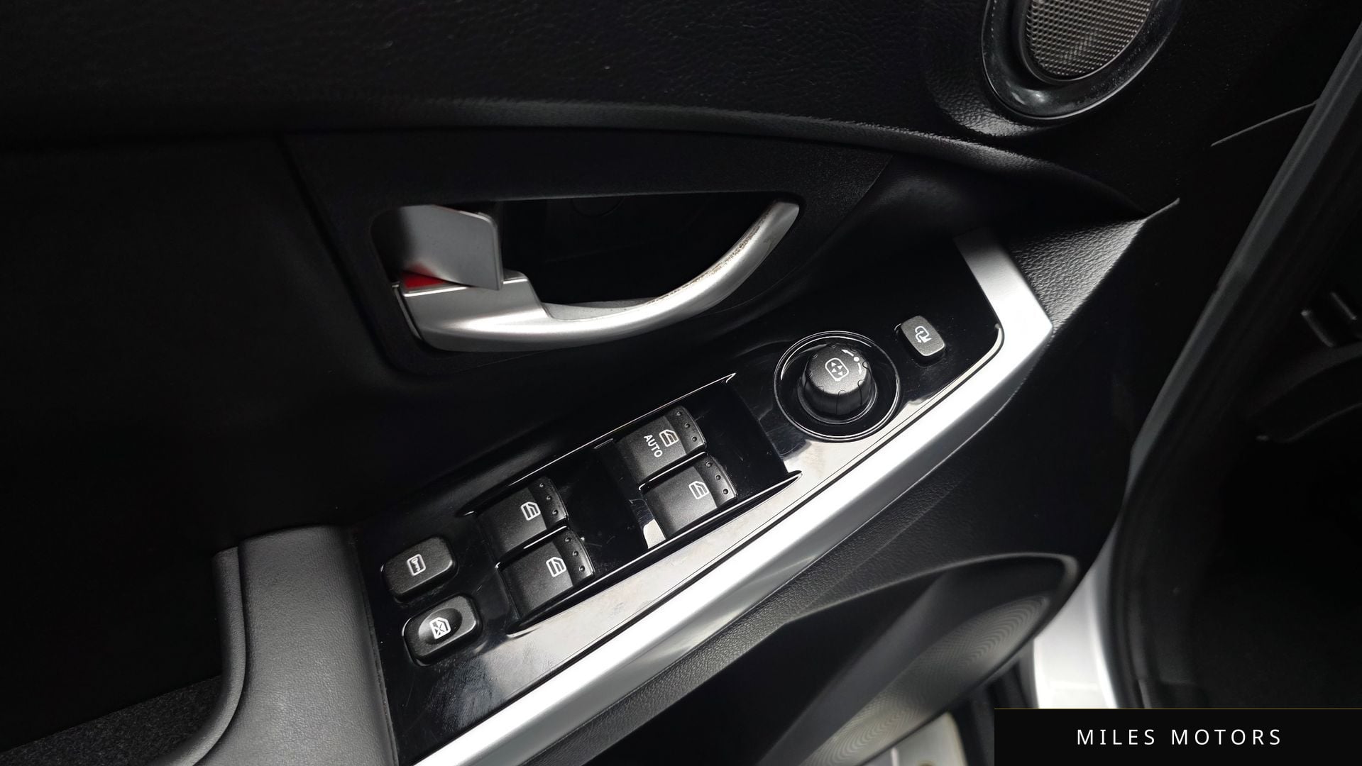 KG Mobility KORANDO 2015 — миниатюра 27
