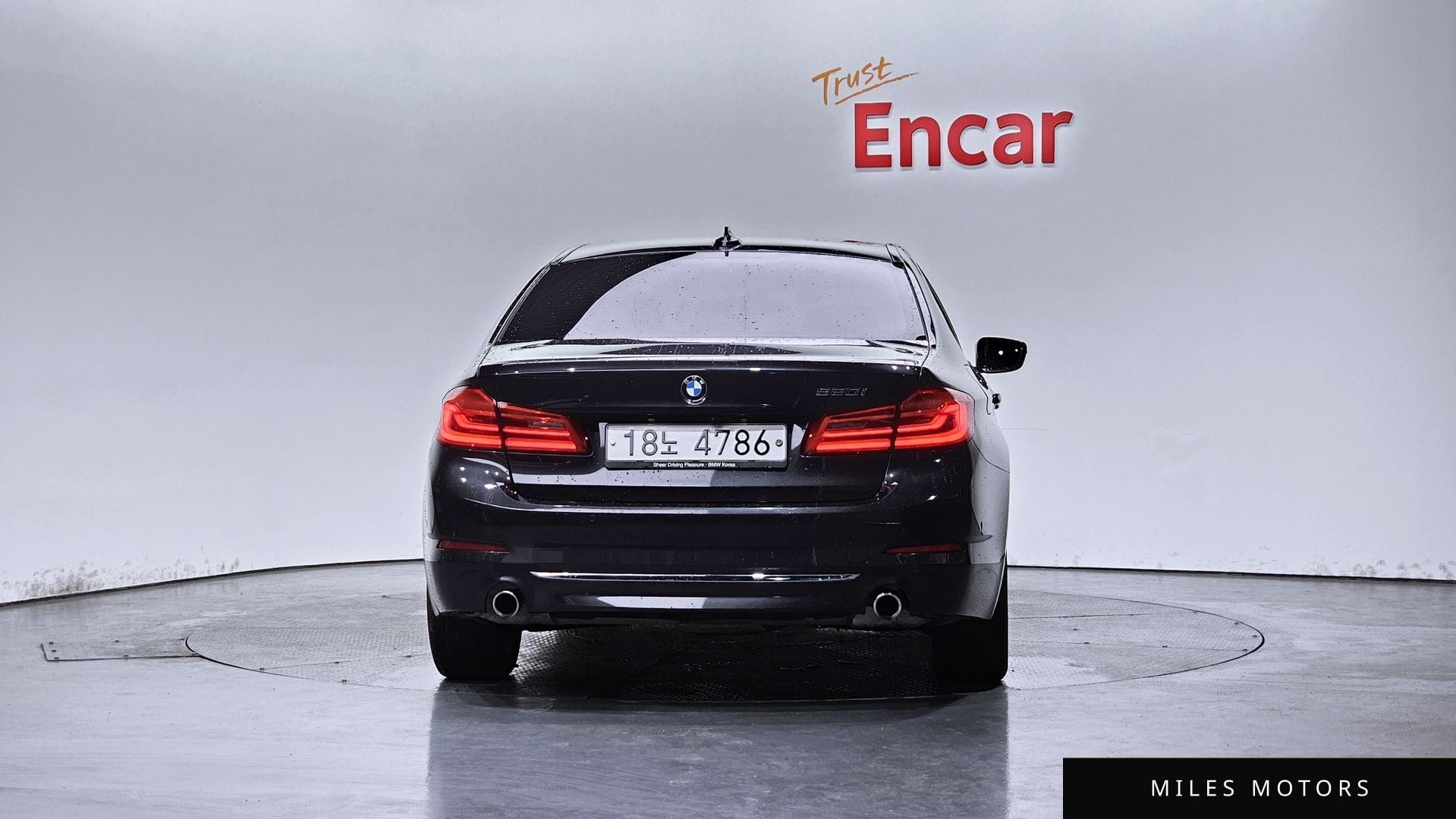 BMW 5 Series (G30) 2018 — миниатюра 4