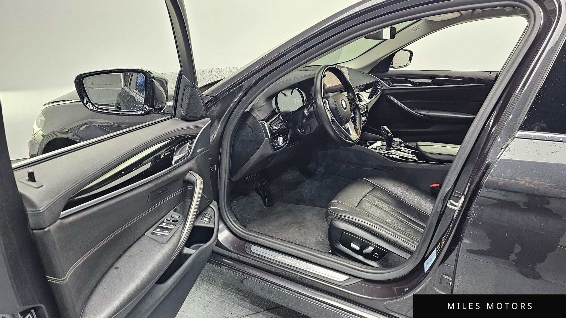 BMW 5 Series (G30) 2018 — миниатюра 10