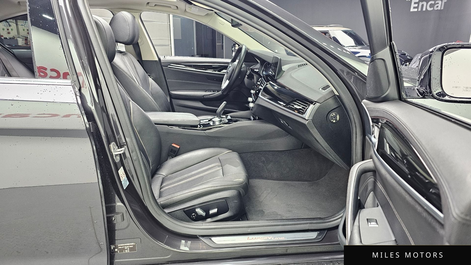 BMW 5 Series (G30) 2018 — миниатюра 11