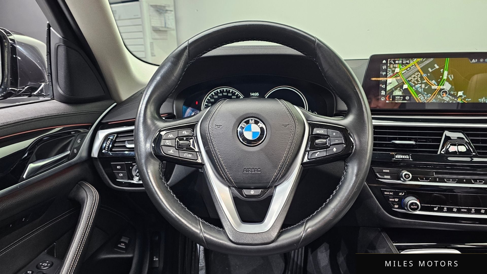 BMW 5 Series (G30) 2018 — миниатюра 13