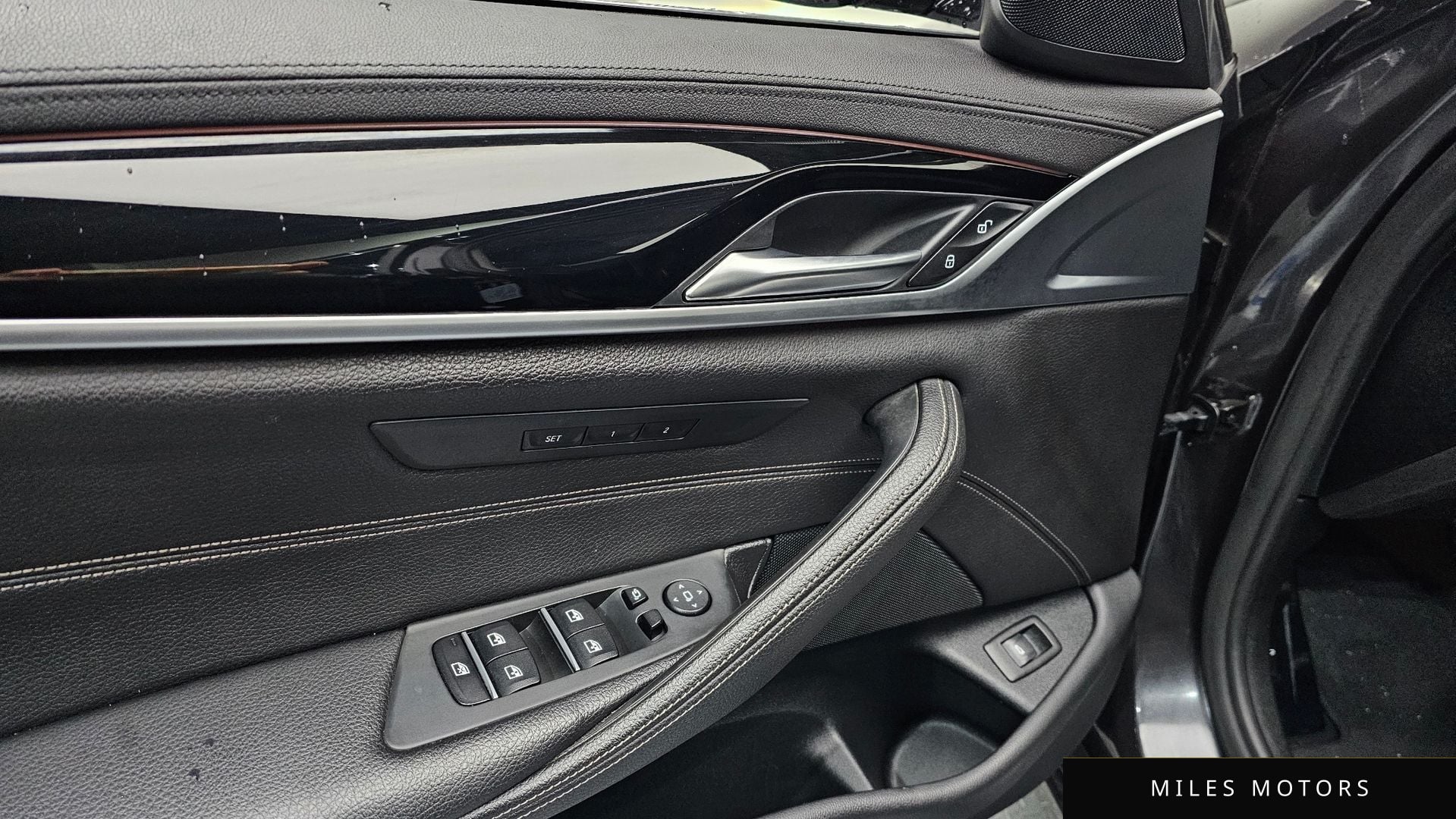 BMW 5 Series (G30) 2018 — миниатюра 16