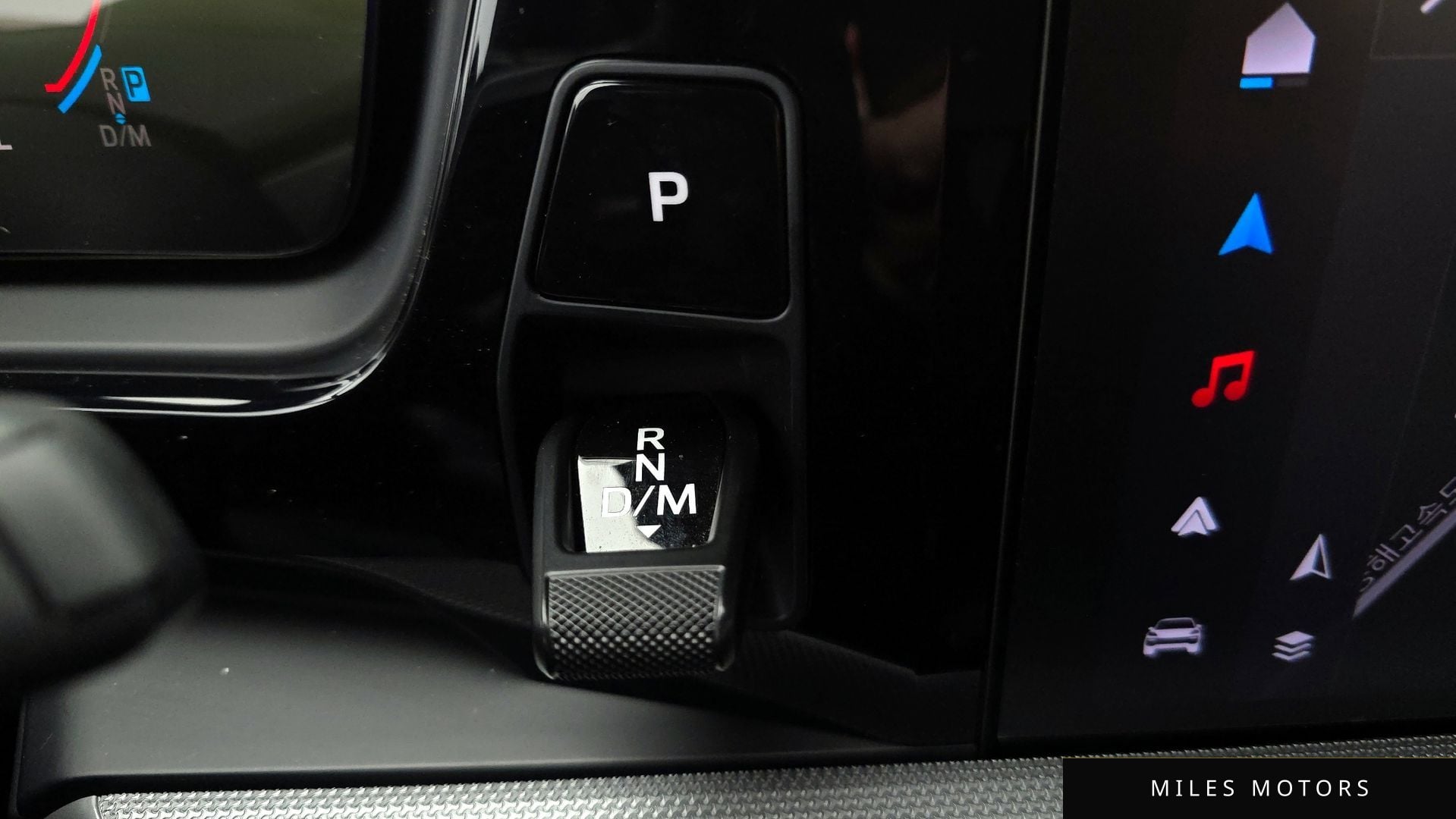 Porsche 카이엔 (PO536) 2024 — миниатюра 12