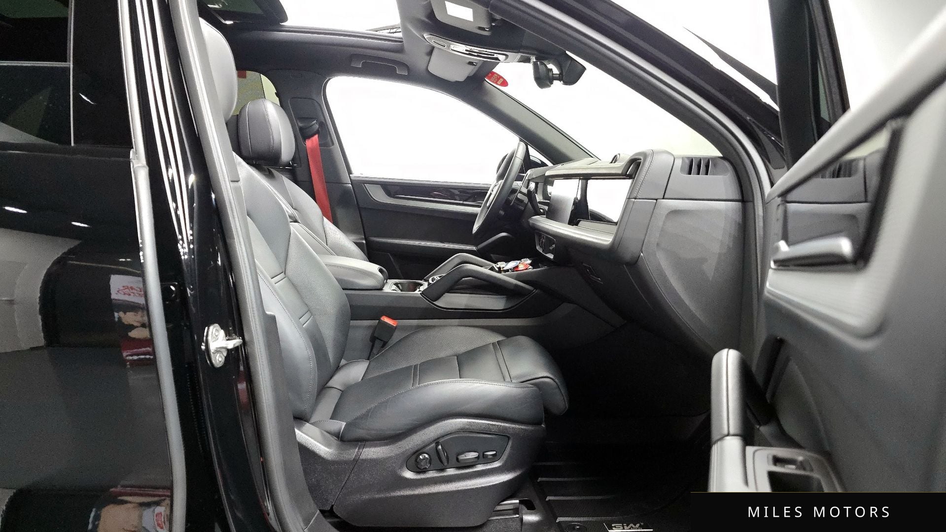 Porsche 카이엔 (PO536) 2024 — миниатюра 16