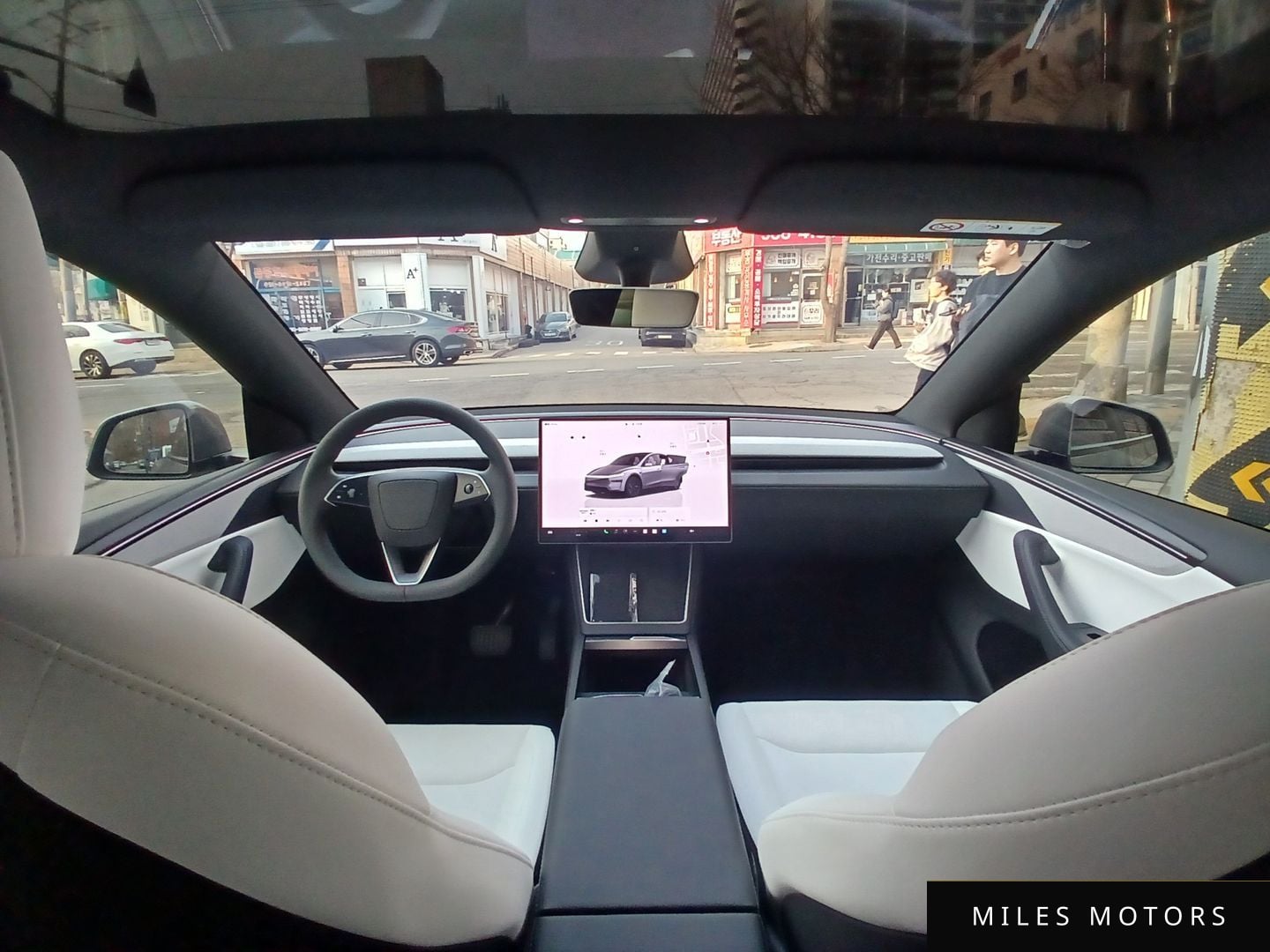 Tesla Model Y 2026 — миниатюра 7