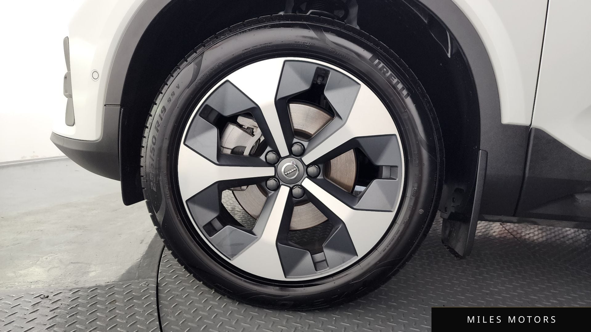 Volvo XC40 2025 — миниатюра 5