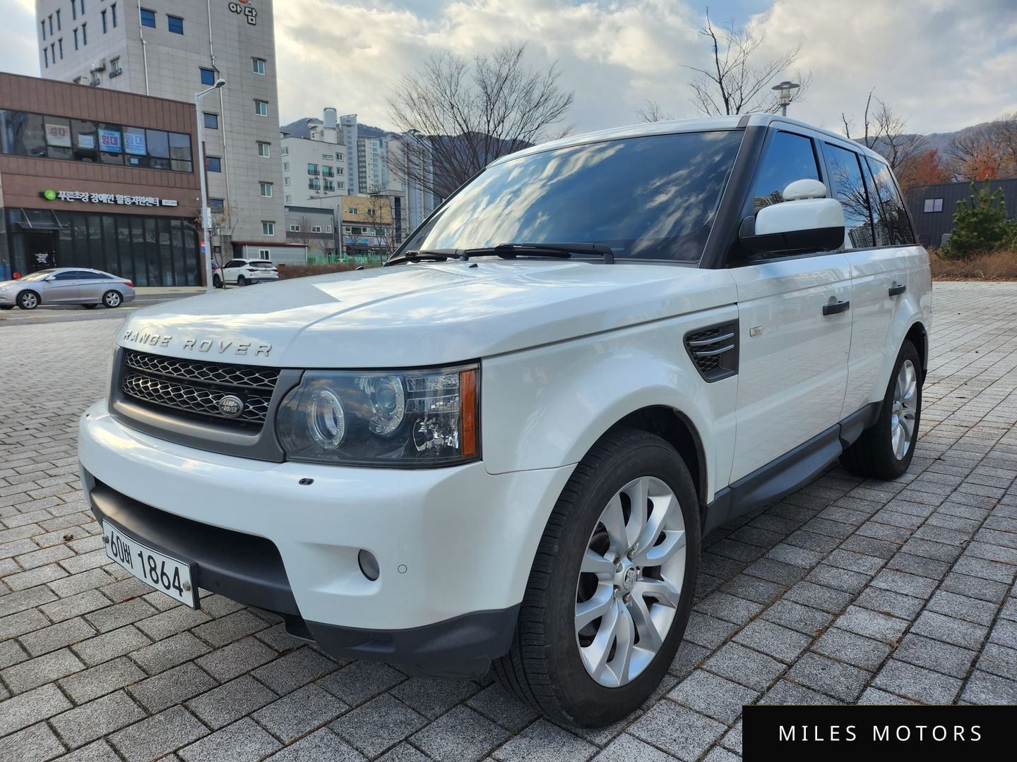 Land Rover Range Rover Sport 2011 — миниатюра 2
