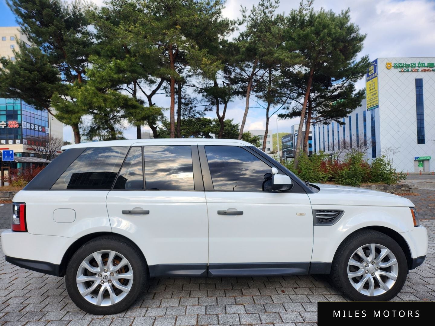 Land Rover Range Rover Sport 2011 — миниатюра 4