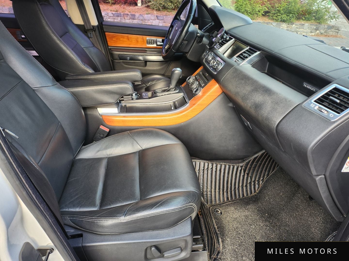 Land Rover Range Rover Sport 2011 — миниатюра 12