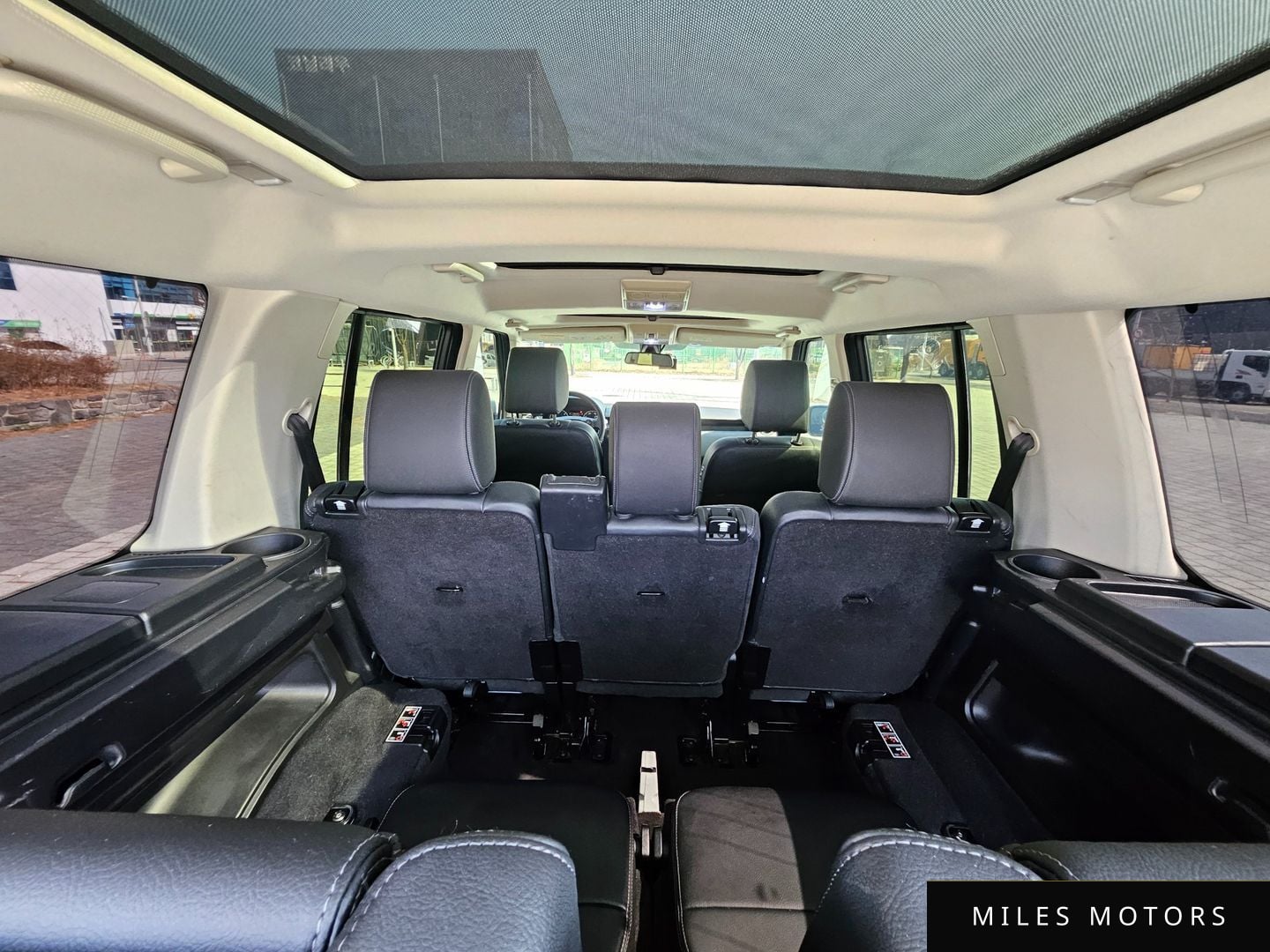 Land Rover Discovery 2013 — миниатюра 9