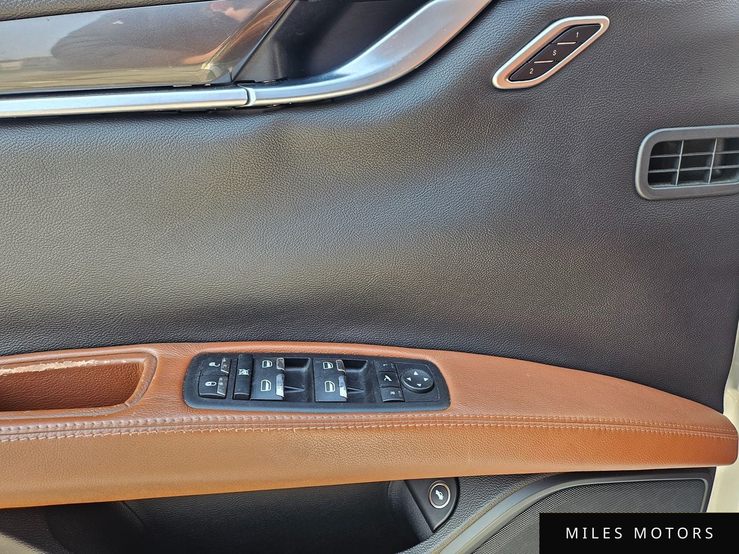 Maserati Ghibli 2014 — миниатюра 10