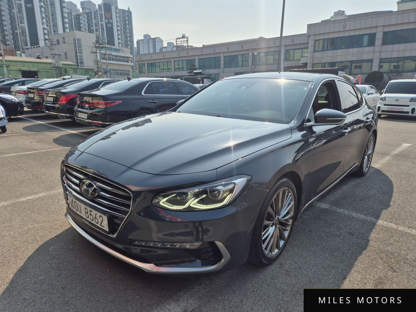 Hyundai Grandeur 2018 — фото 1 из 12