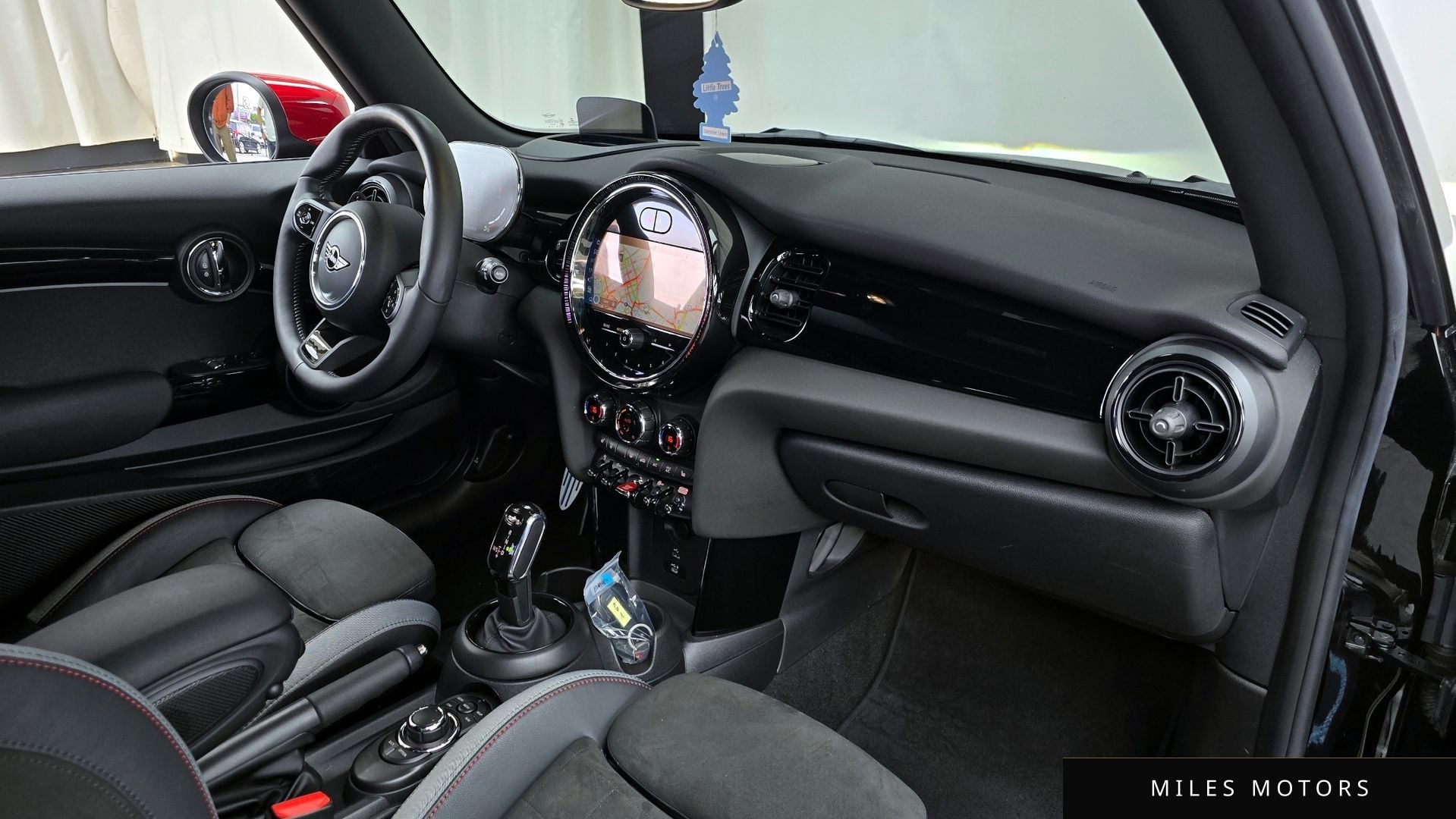 MINI Cooper S 2022 — миниатюра 10