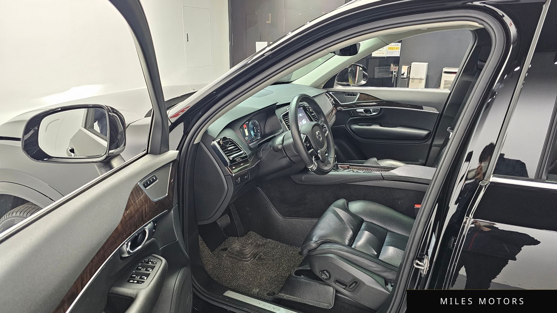 Volvo XC90 2017 — миниатюра 10