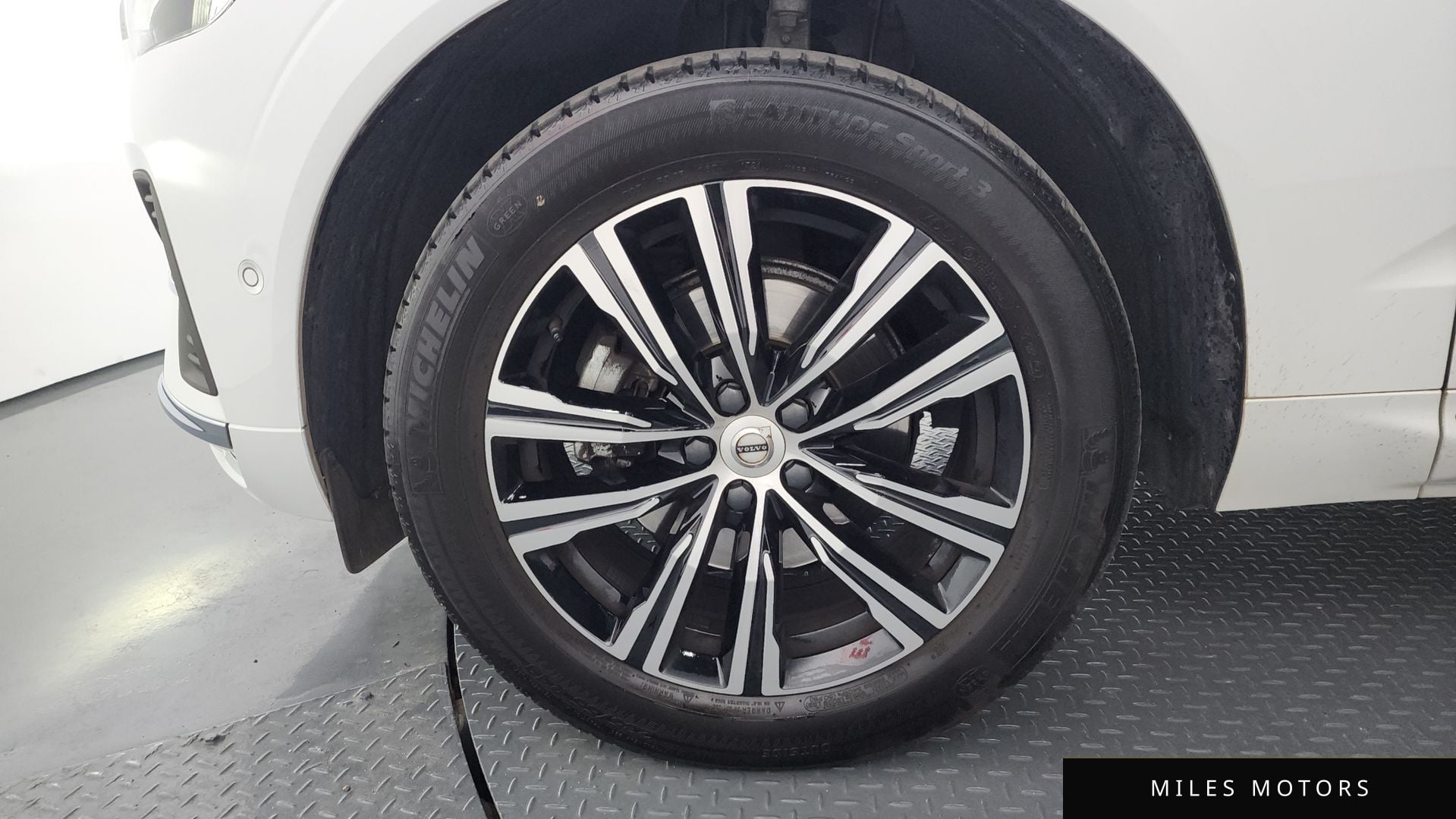 Volvo XC60 2022 — миниатюра 5
