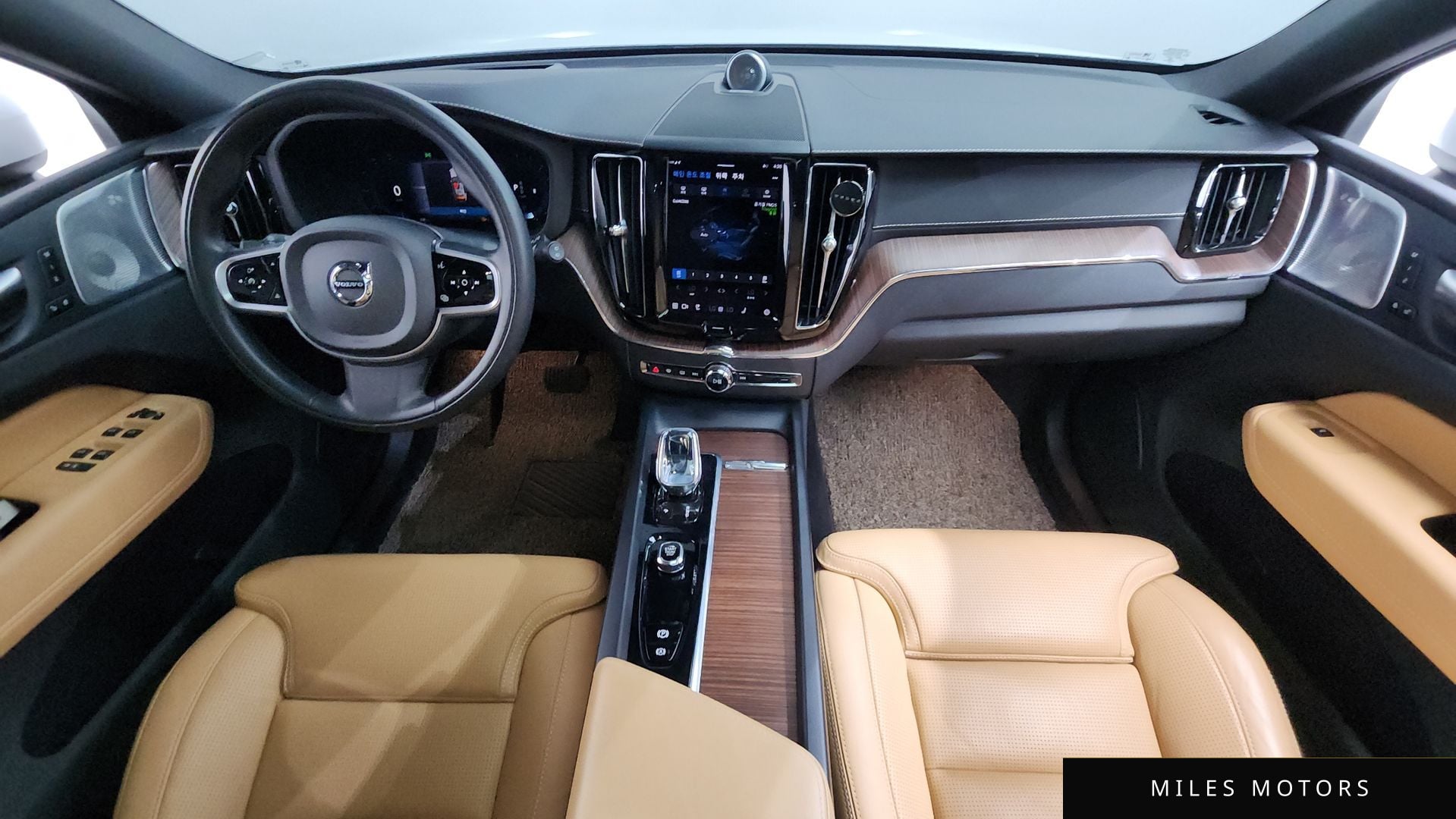Volvo XC60 2022 — миниатюра 10