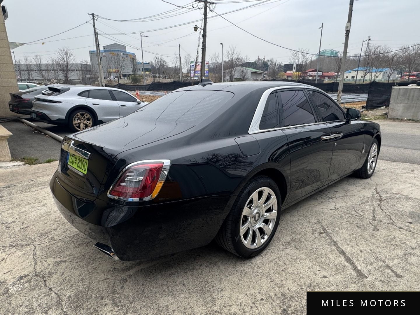 Rolls-Royce 고스트 2023 — миниатюра 6