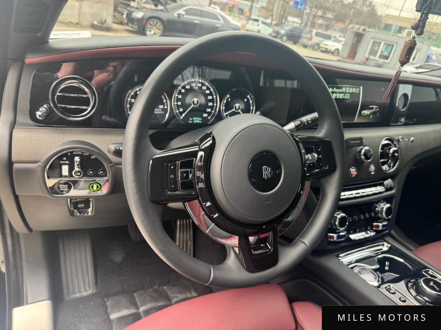 Rolls-Royce 고스트 2023 — миниатюра 7