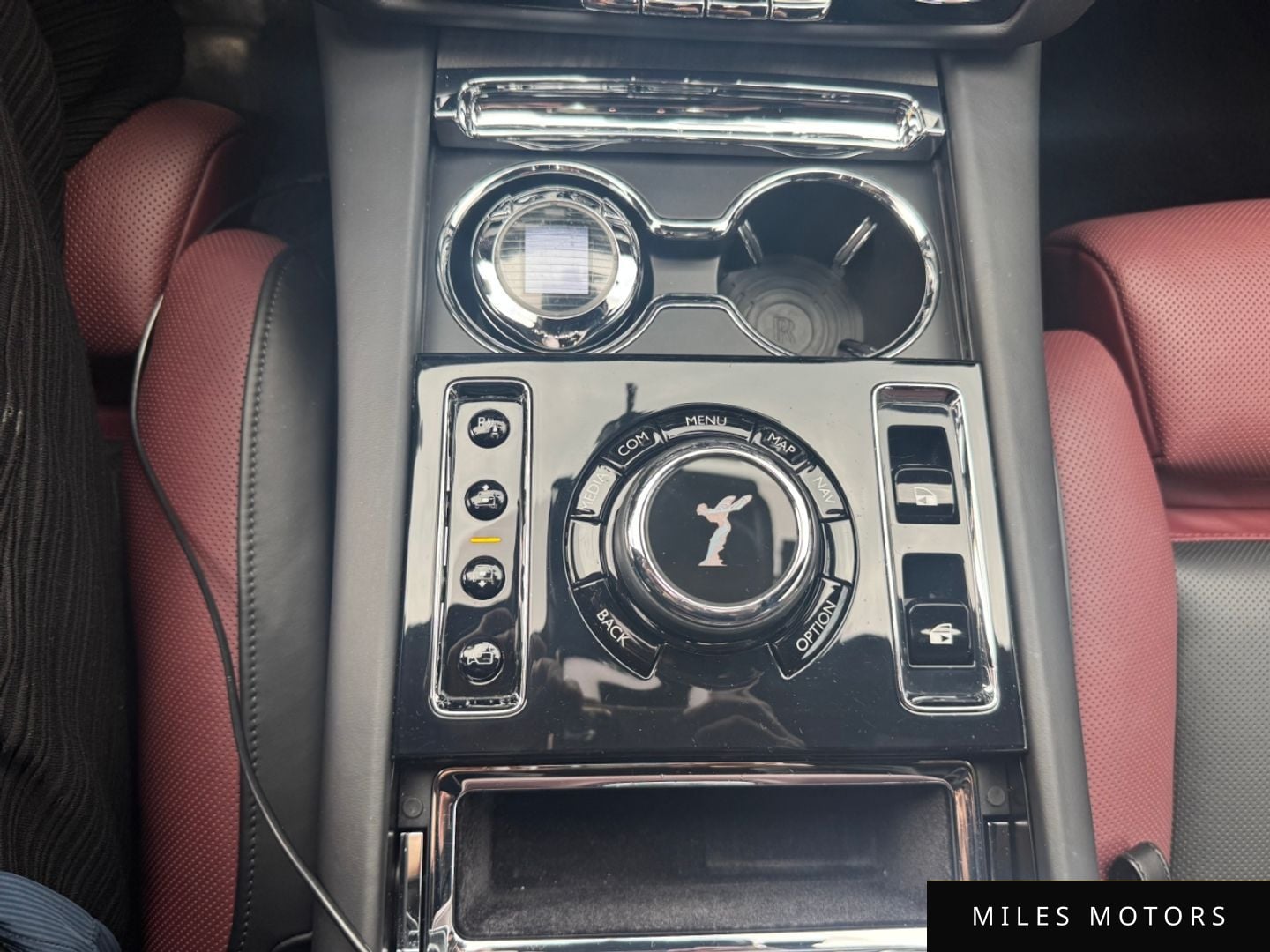 Rolls-Royce 고스트 2023 — миниатюра 11