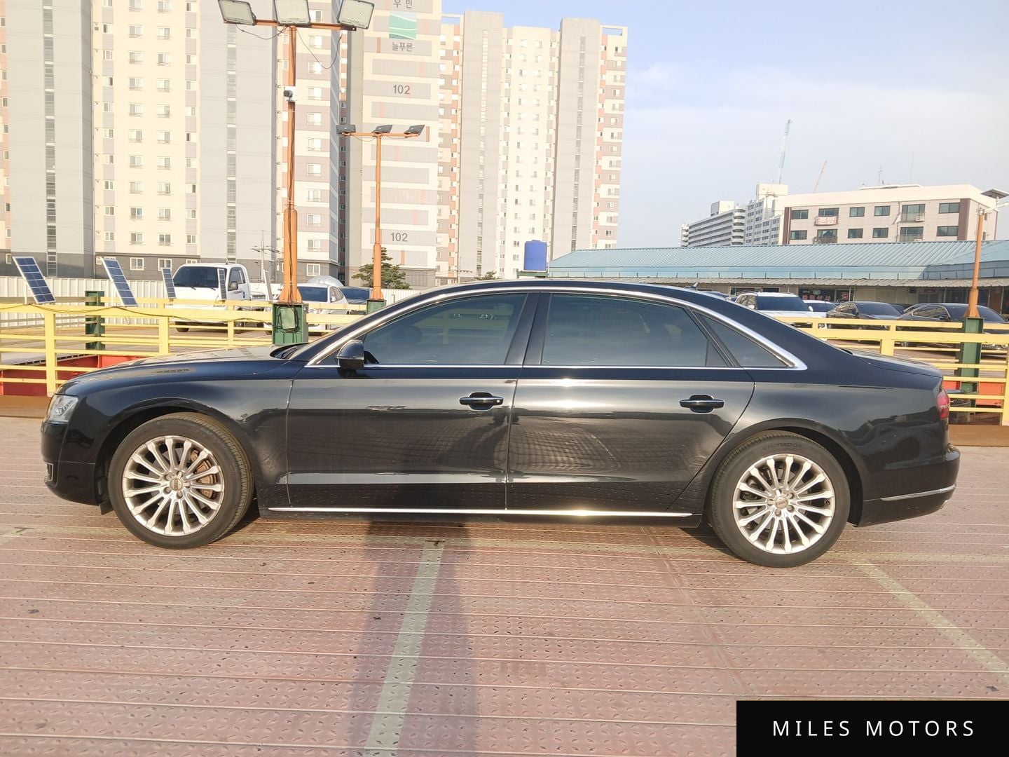 Audi A8 2015 — миниатюра 3