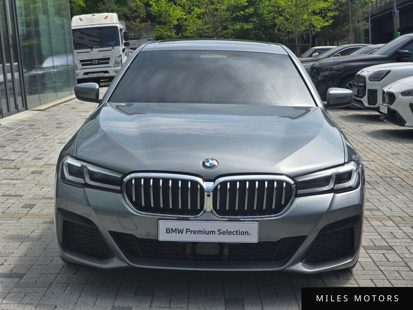 BMW 5 Series (G30) 2023 — миниатюра 2