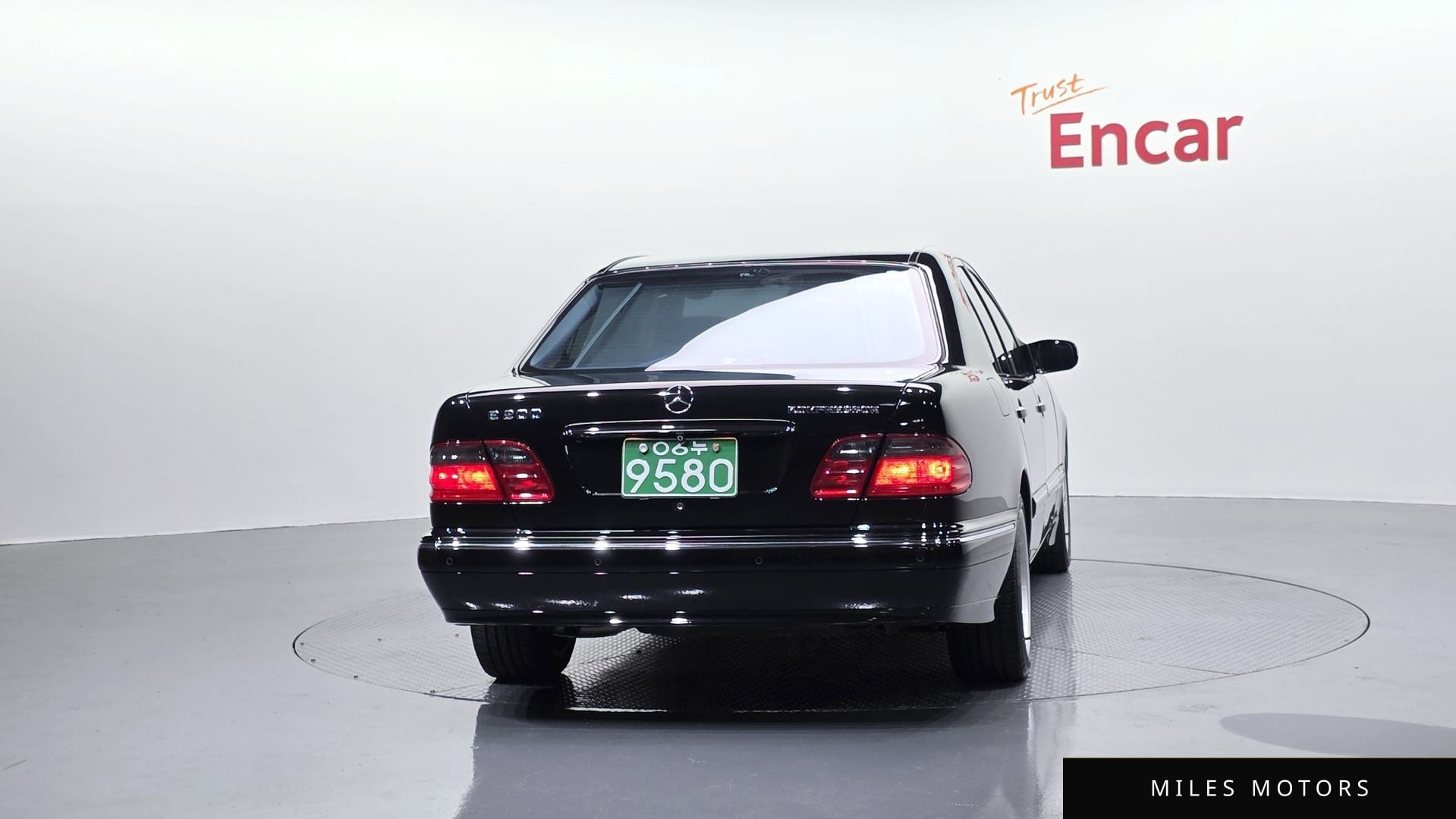 Mercedes-Benz E-Class W210 2002 — миниатюра 4