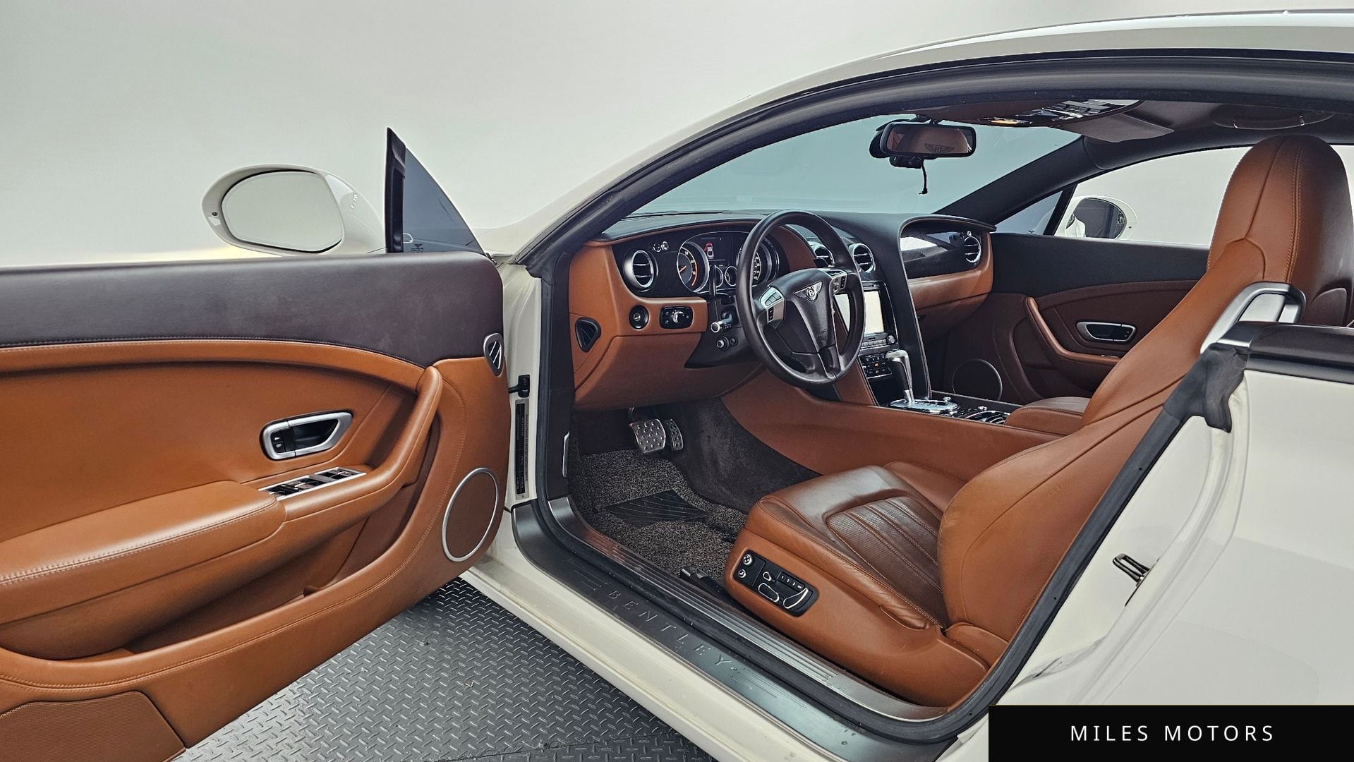 Bentley 컨티넨탈 GT 2015 — миниатюра 10