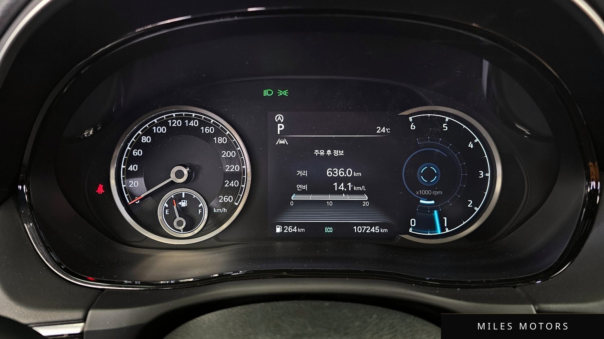 Genesis GV70 2021 — миниатюра 11